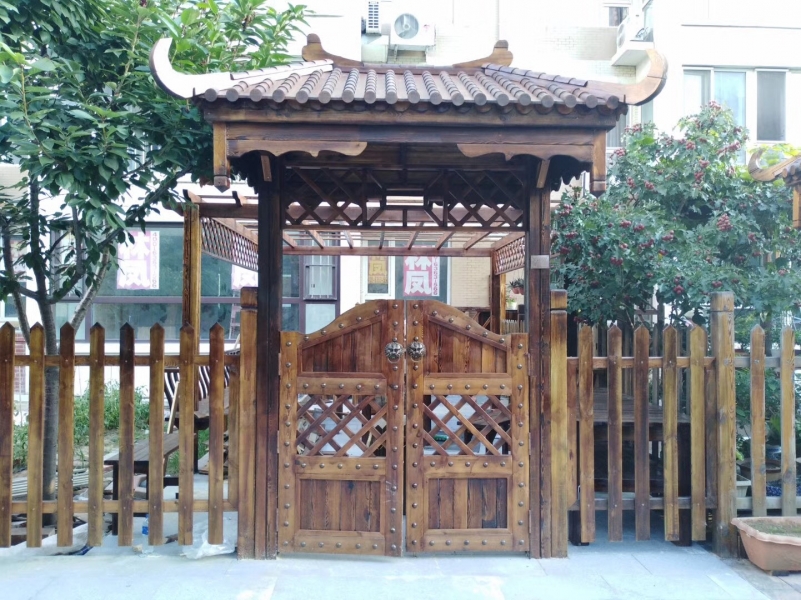 防腐木門頭